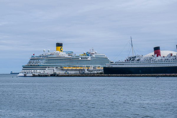 Comment découvrir les marchés colorés et vibrants de Marrakech: astuces et recommandations?